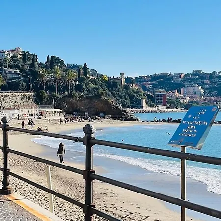 5 Terre - Close To Port Promenade 아파트
