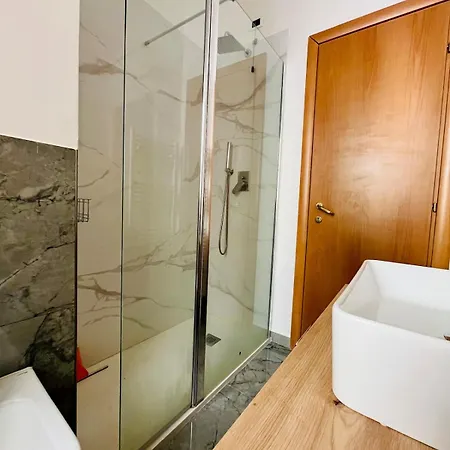 5 Terre - Close To Port Promenade